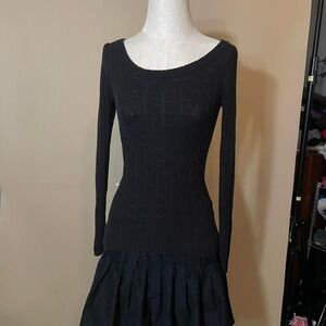 2010's black knit sweater